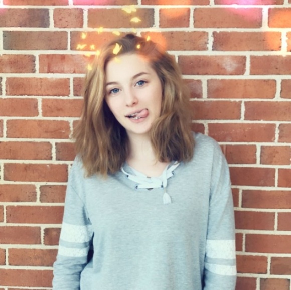 Meet your Posher, Mikenna - Picture 1 of 1